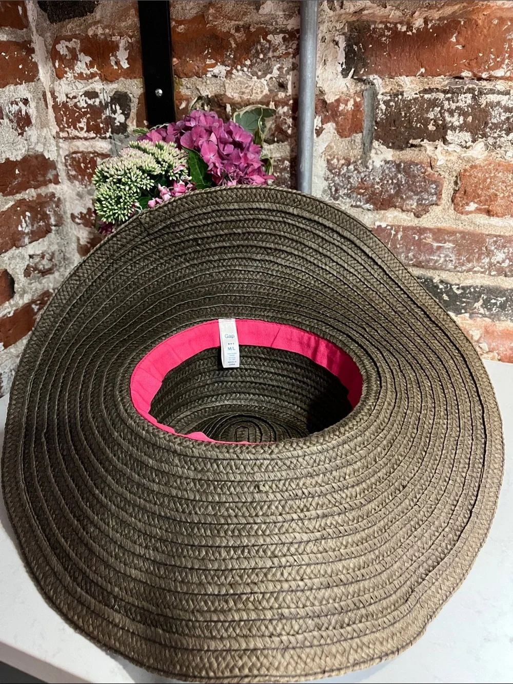 GAP Wide Brim Straw Sun Hat - Brown 41/2 inch brim